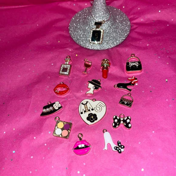 Sparkling Silver Wine glass set - Picture 5 of 6